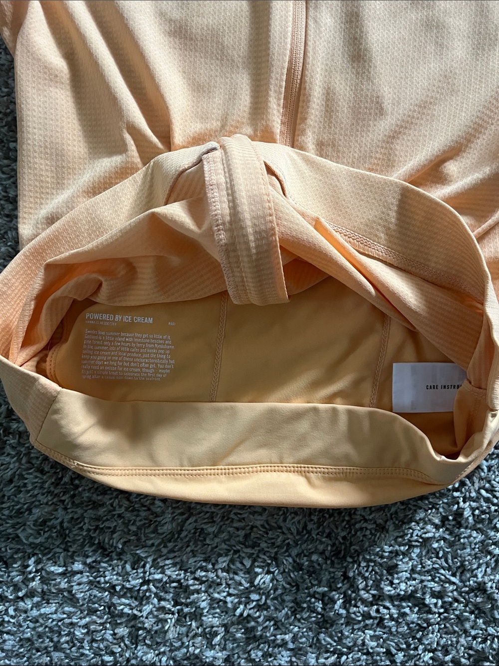 Rapha Light Peach Short-Sleeve Cycling Jersey with White Sleeve Detail - Picture 3 of 4